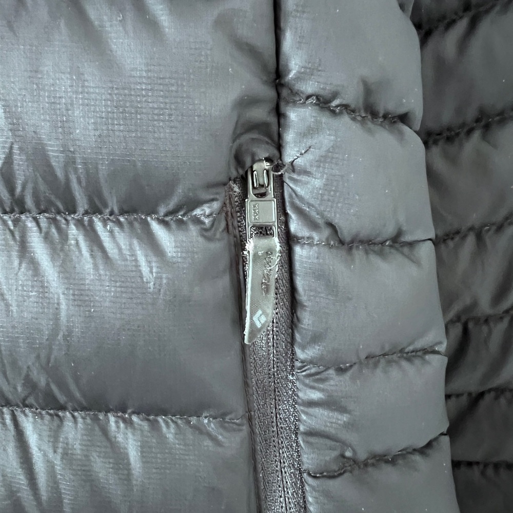 Black Diamond Women’s Black Puffer Jacket - Picture 6 of 9